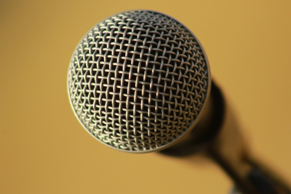 close up photo of microphone