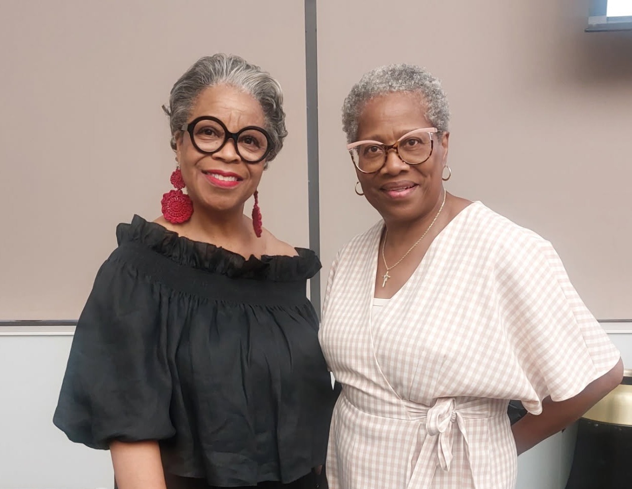 Mary Jo Williams ‘73 and Dee Peterson ‘70
