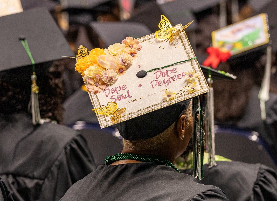 Commencement cap - Dope soul, dope degree